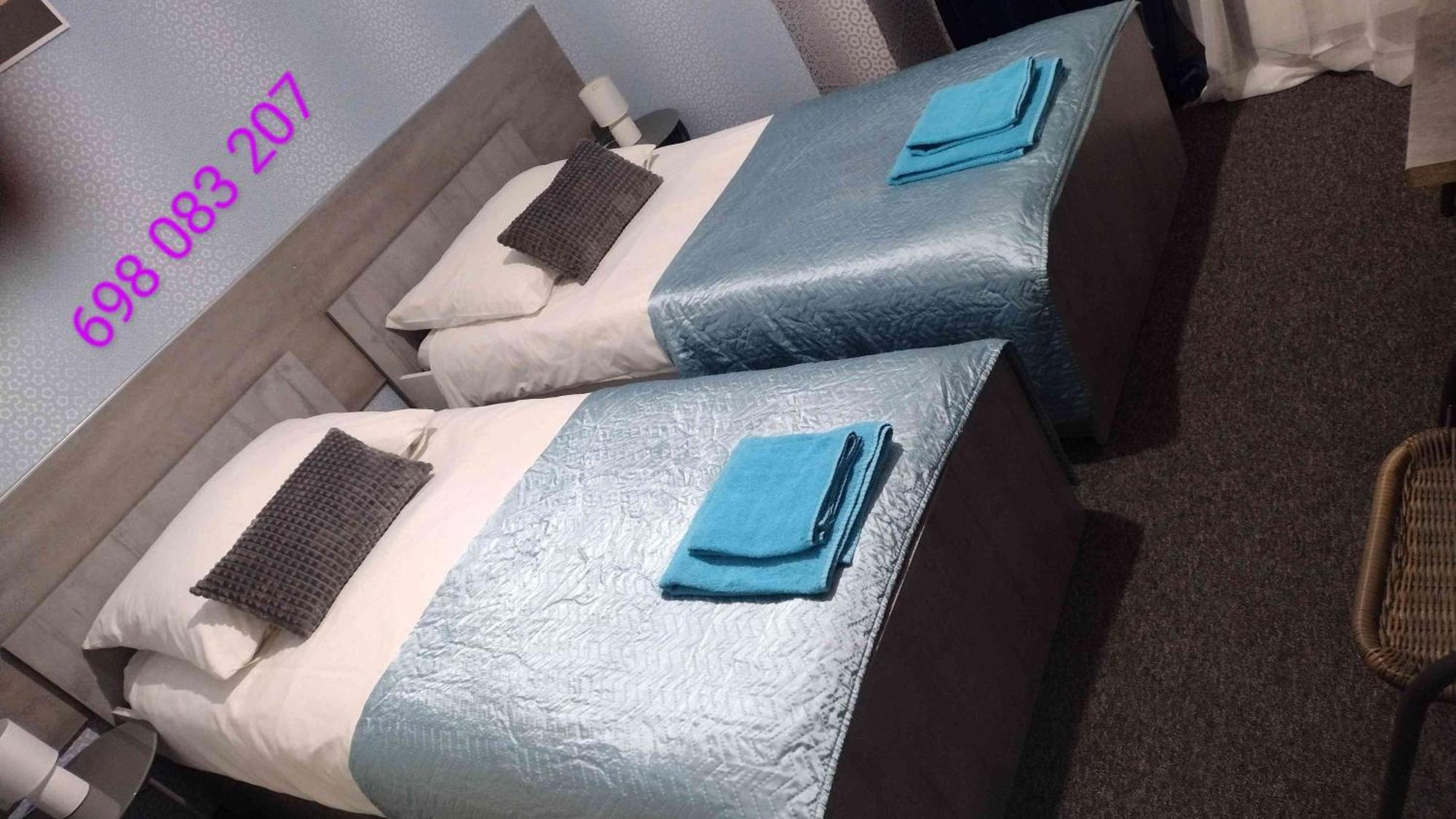 Hotelik Mona-Pokoje Z Lazienkami แอลบลอง ภายนอก รูปภาพ